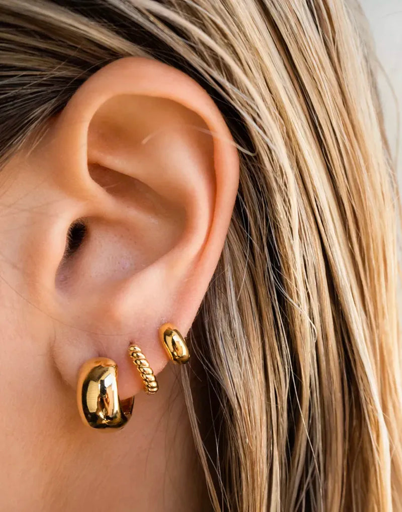 Elegant 18K Gold Rope Loop Earrings