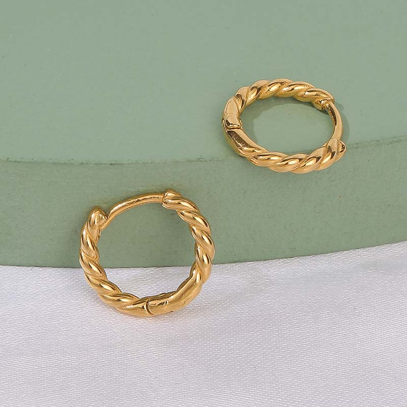 Elegant 18K Gold Rope Loop Earrings