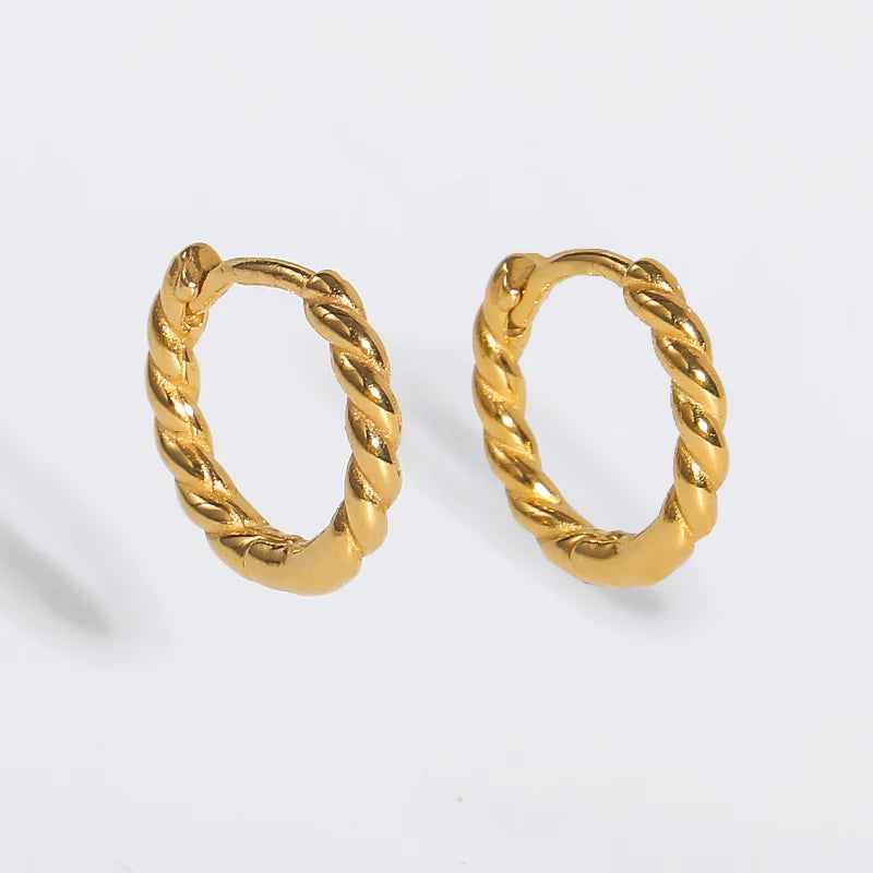Elegant 18K Gold Rope Loop Earrings