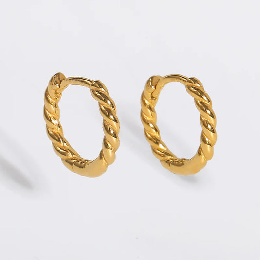 Elegant 18K Gold Rope Loop Earrings